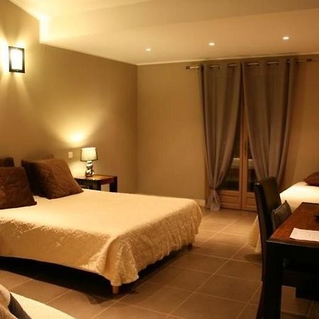 L'Hotellerie Kouros Cuers Rum bild