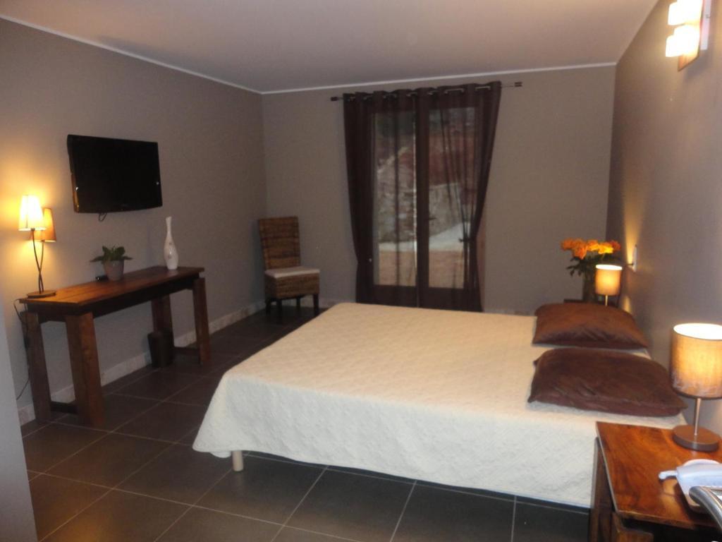 L'Hotellerie Kouros Cuers Rum bild